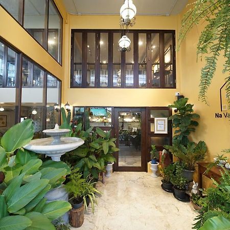 Na Vayla PaPlern Bed & Breakfast Bangkok Dış mekan fotoğraf